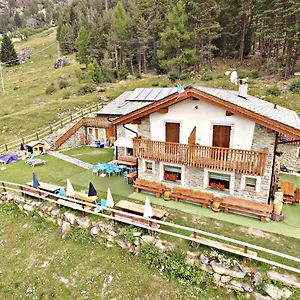 Chalet Rifugio Alpe Ponte, Chiesa in Valmalenco